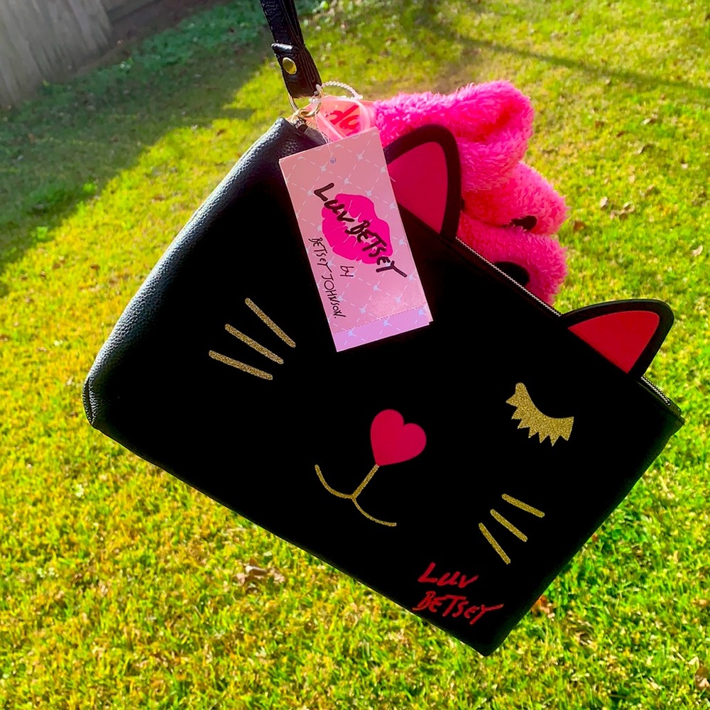 Large Black kitty wrist purse w fur gloves